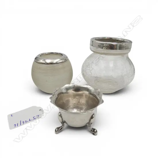 S/SILVER 3 FOOTED CONDIMENT 22.8GMS S/SILVER RIMMED GLASS VASE & S/SILVER RIMMED GLASS VESTA STRIKER
