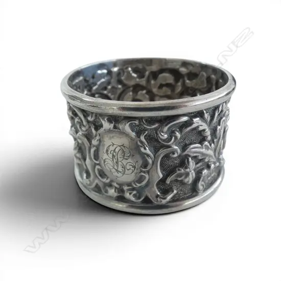 Birmingham 1903 FANCY SILVER NAPKIN RING relief scrolls 32.8gms. In fitted dble ring case maybe not original