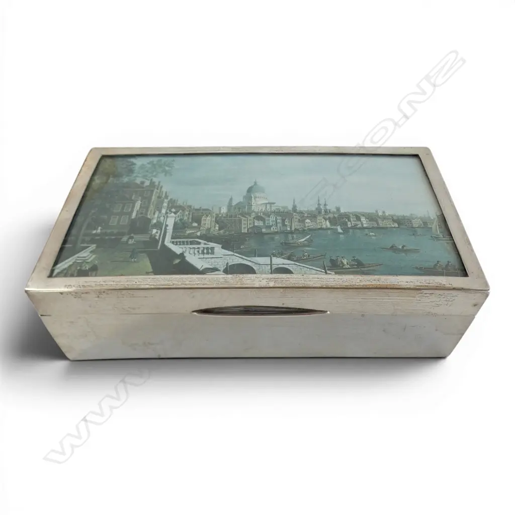 STG SILVER CIGAR BOX, LONDON 1903, FITTED INTERIOIR, 517gms Image 1++