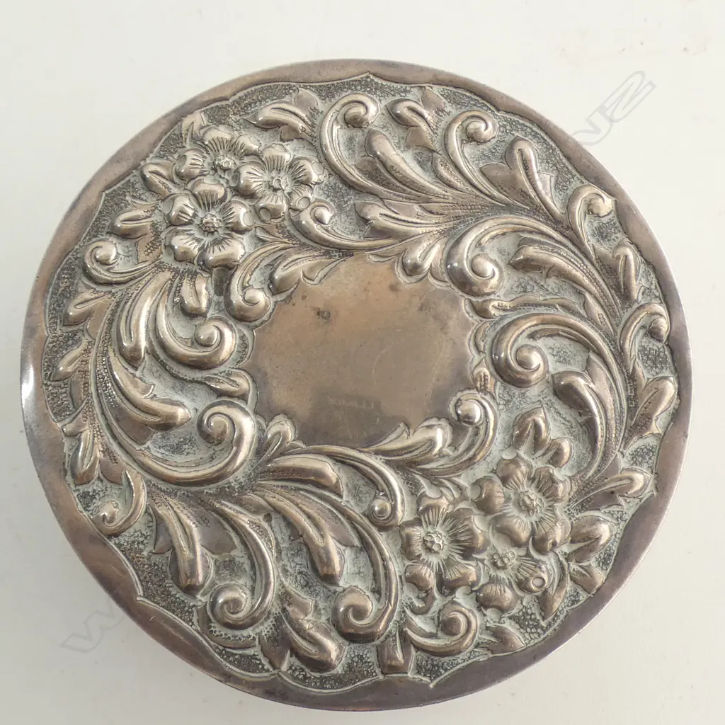 Birmingham 1901 EMBOSSED SILVER travelling HAIR CURLING TONG WARMER Image 1++