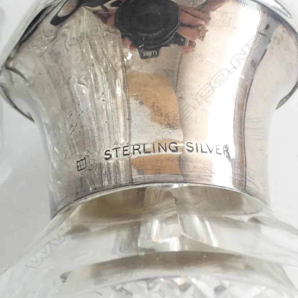 S/SILVER TOPPED CRYSTAL PERFUME BOTTLE H125MM Image 1++