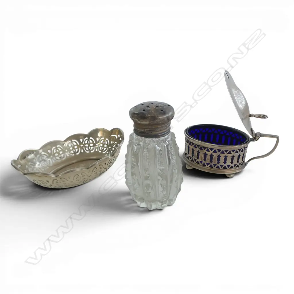 S/SILVER BON BON DISH MUSTARD POT & SALT SHAKER SILVER WIEGHT 68GMS Image 1++