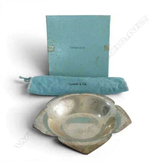 BOXED TIFFANY & CO S/SILVER DISH 126GMS