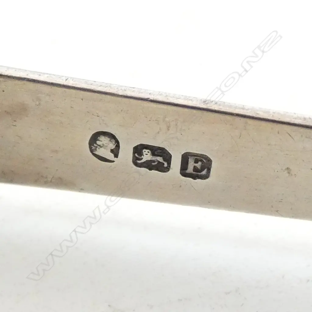 GEORGIAN SUGAR TONGS, SILVER NAPKIN RING & BOOT LACER, 61gm Image 1++