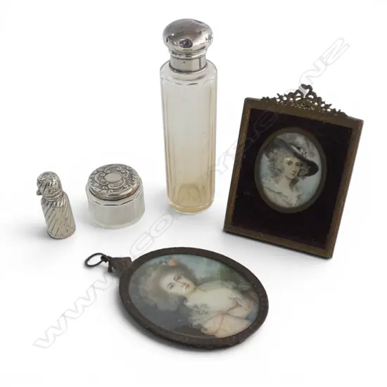 STG SILVER PERFUME BOTTLE H.45mm + 2 STG LIDDED CONTAINERS + 2 MINI PORTRAITS