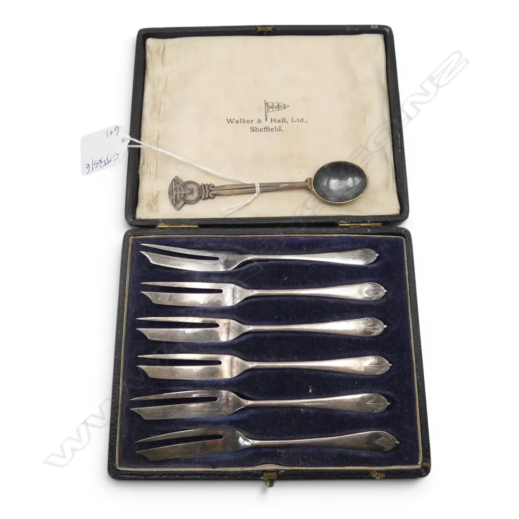 6 STG SILVER CAKE FORKS, CASED, 84gms + DUTCH TEASPOON TESTING 99% 14gms Image 1++