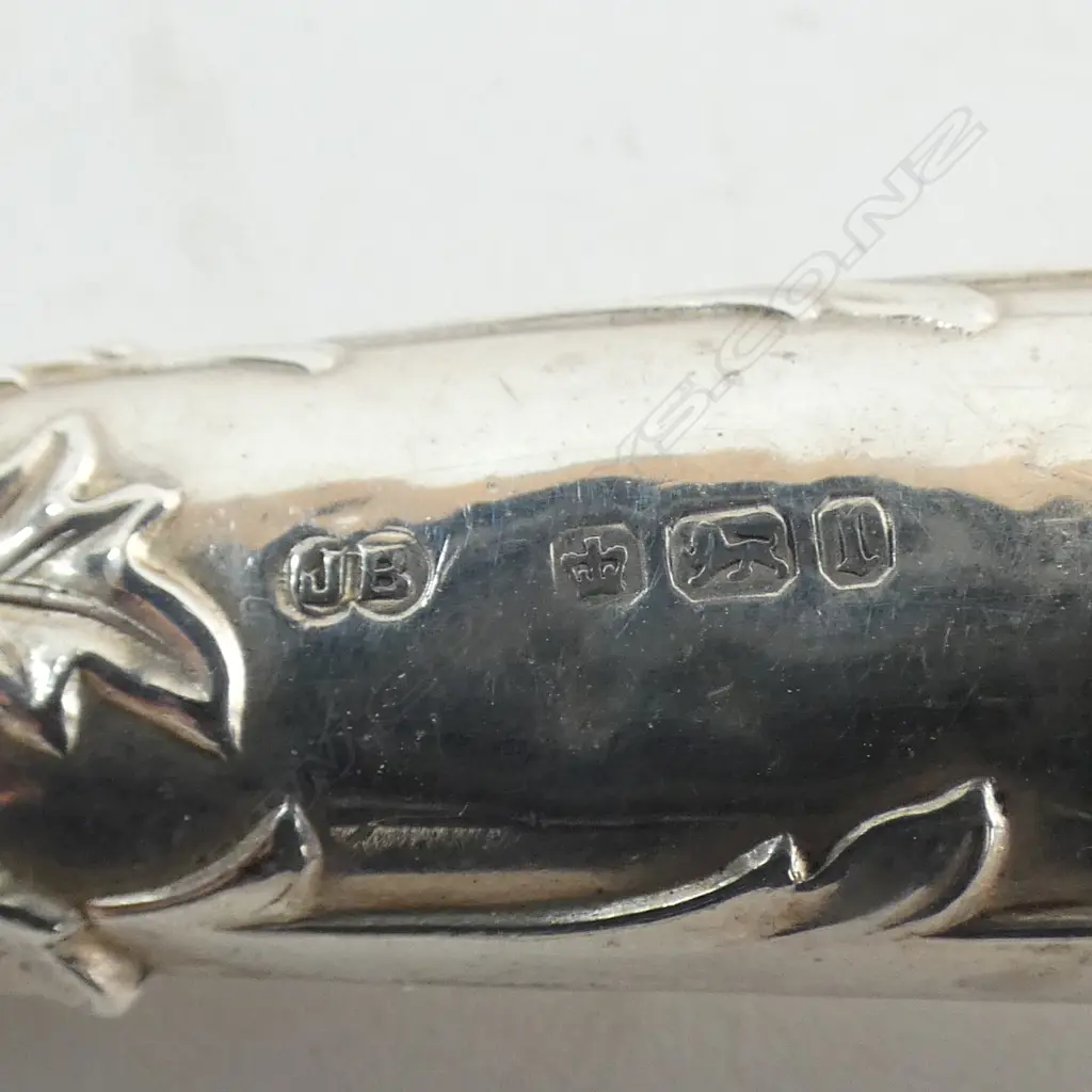 PR S/SILVER HANDLED FISH SERVERS Image 1++