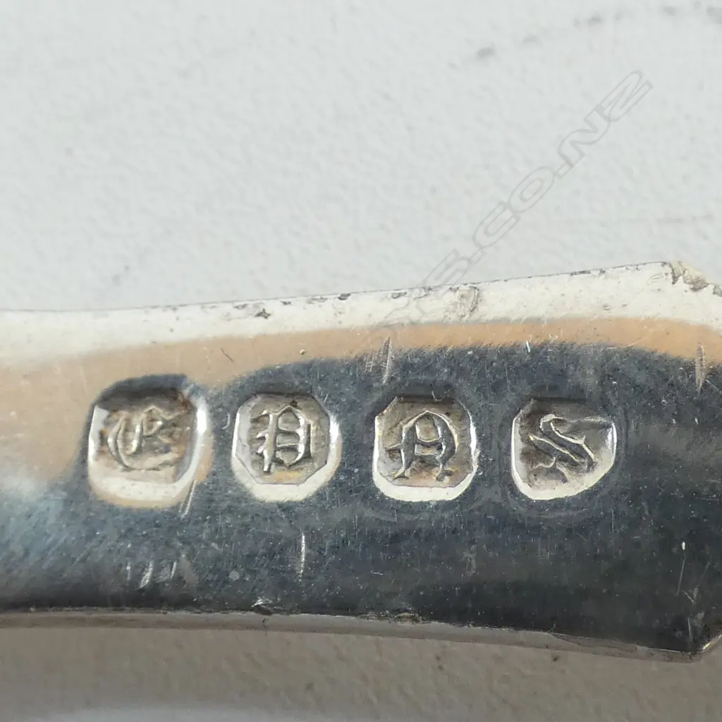 PR S/SILVER HANDLED FISH SERVERS Image 1++