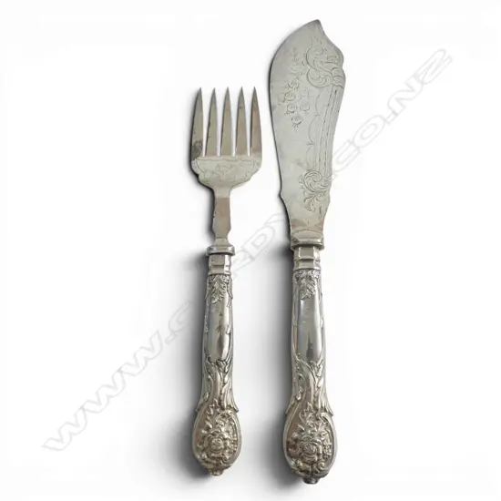 PR S/SILVER HANDLED FISH SERVERS
