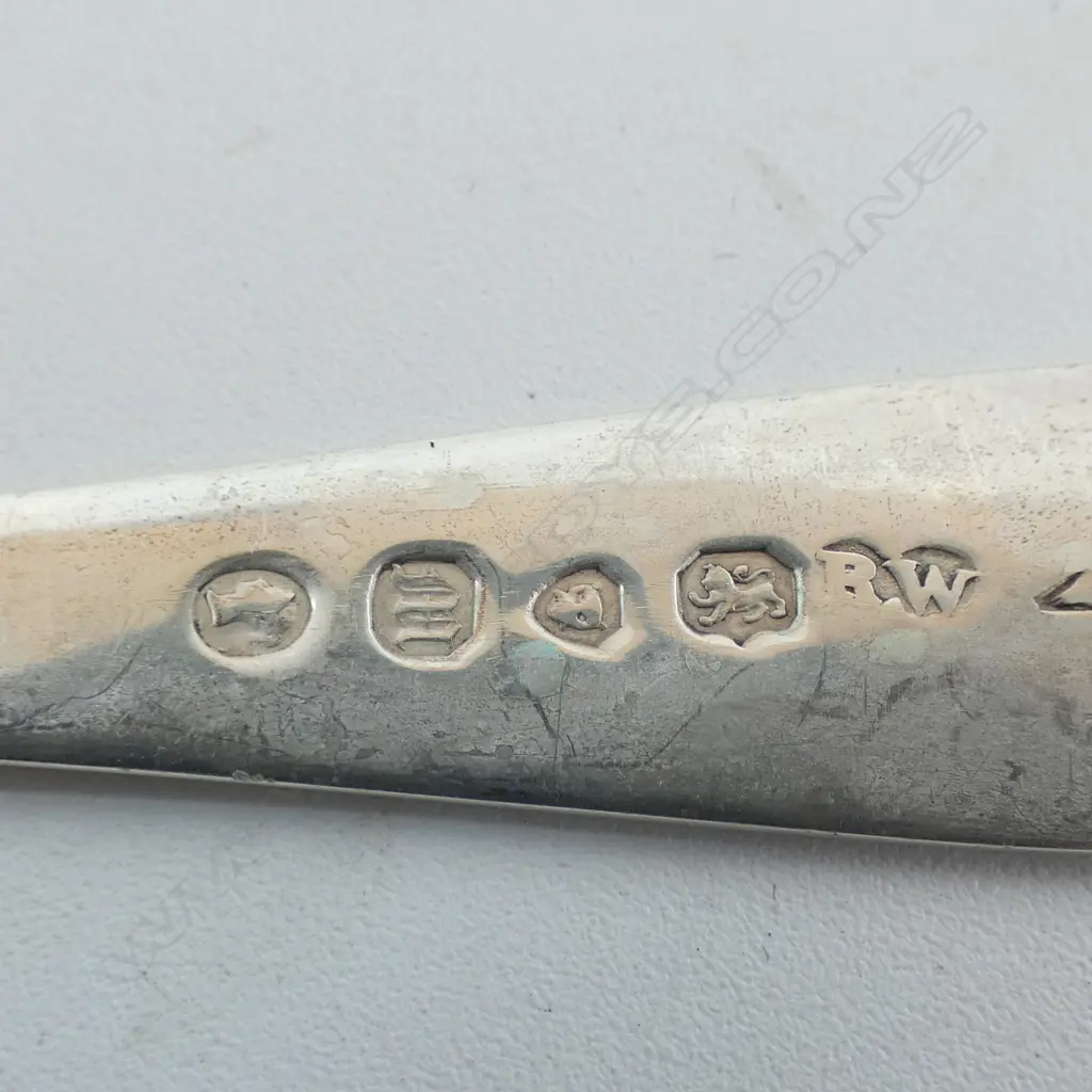 6 VICTORIAN S/SILVER DESSERT SPOONS 213GMS Image 1++