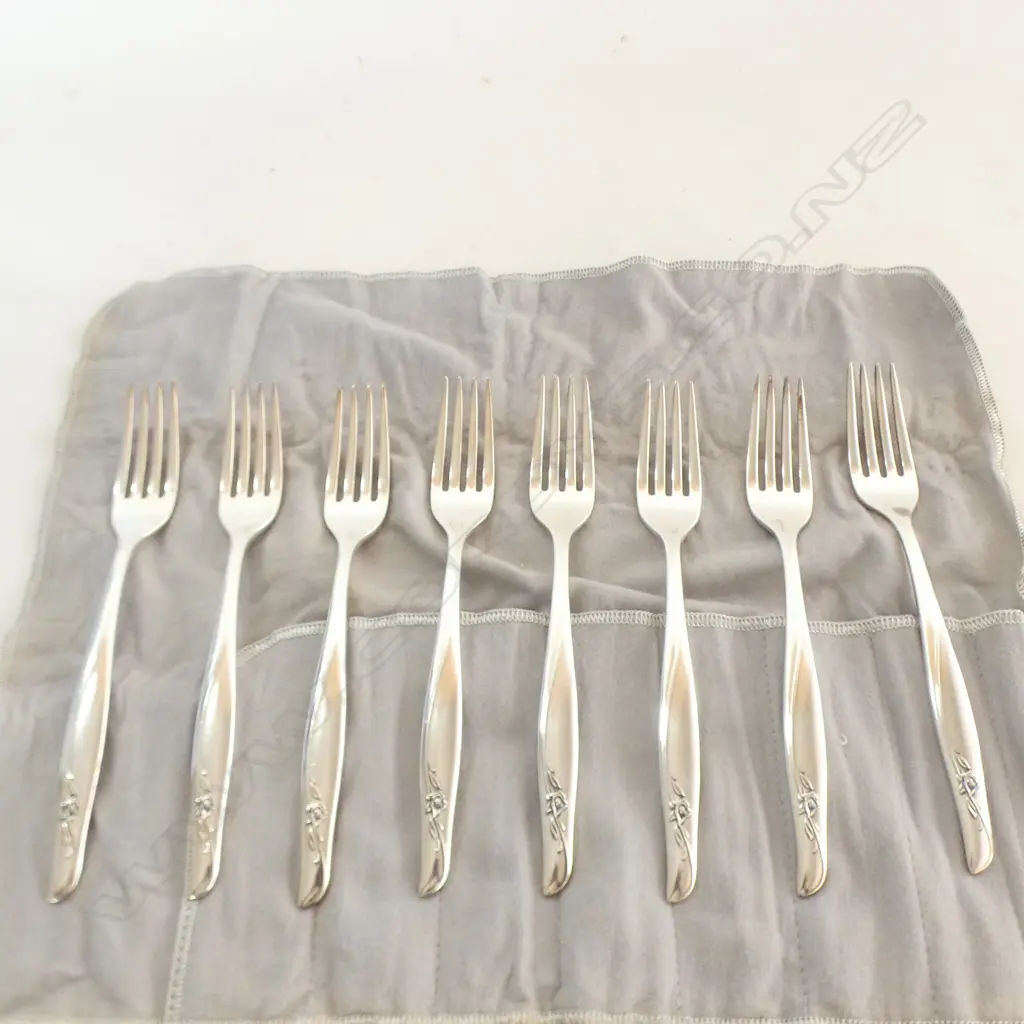 SET OF 8 GORHAM S/SILVER DINNER FORKS454,8 GMS Image 1++