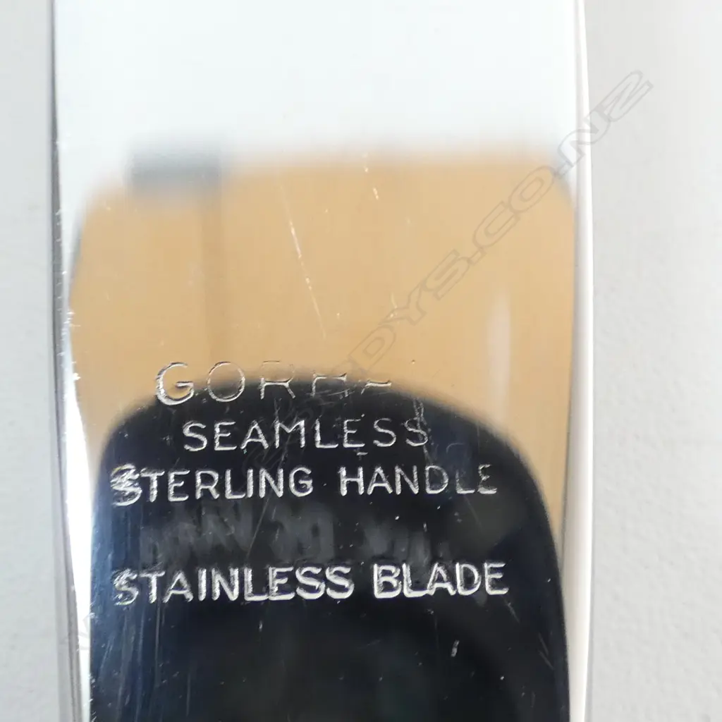SET OF 8 GORHAM S/SILVER HANDLED DINNER KNIVES  Image 1++