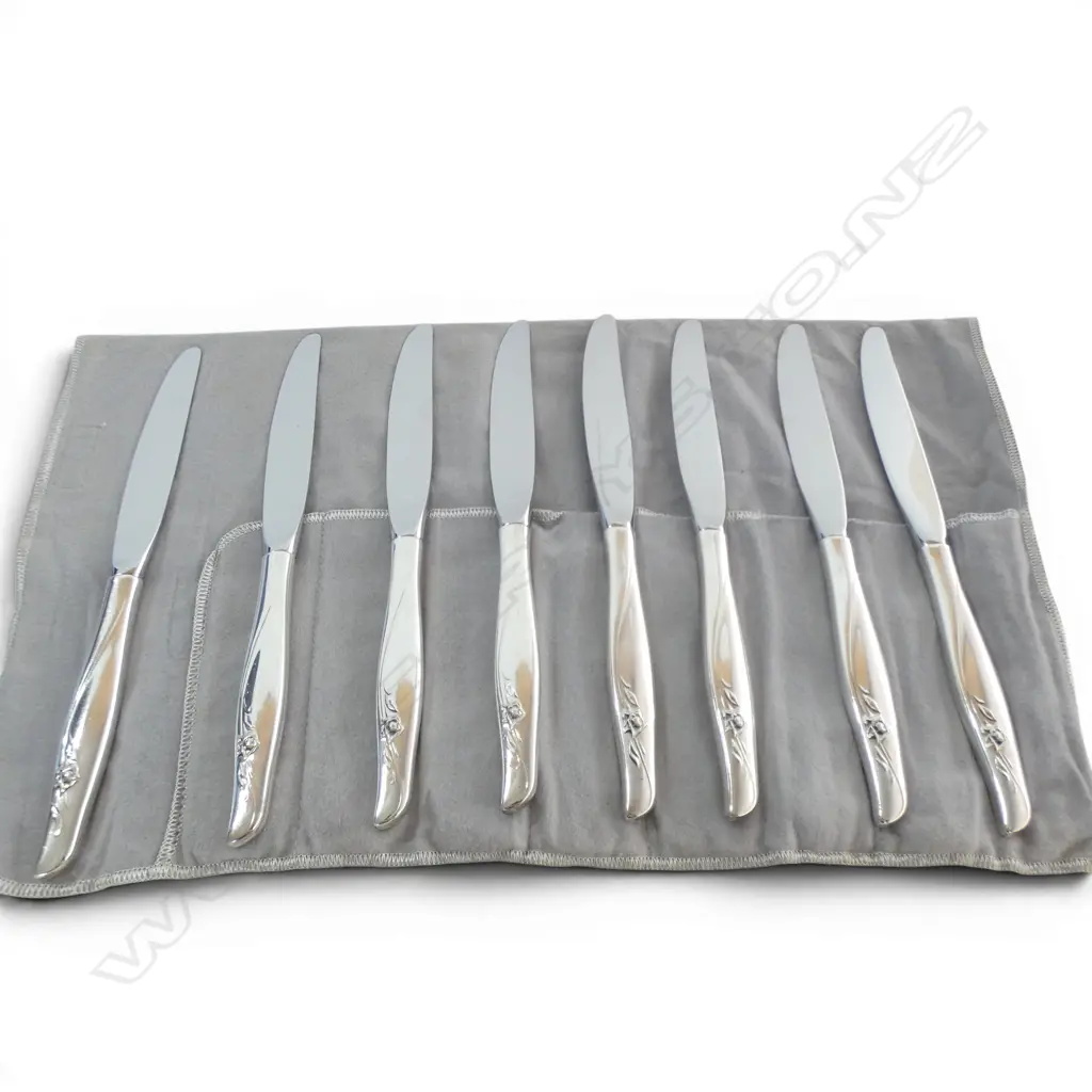 SET OF 8 GORHAM S/SILVER HANDLED DINNER KNIVES  Image 1++