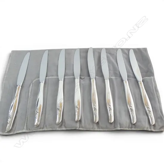 SET OF 8 GORHAM S/SILVER HANDLED DINNER KNIVES 