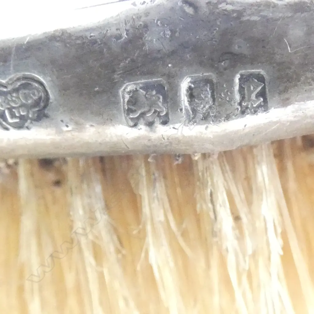 2 STG SILVER MIRRORS & 3 BRUSHES (2 enamelled) + 4 OTHERS Image 1++