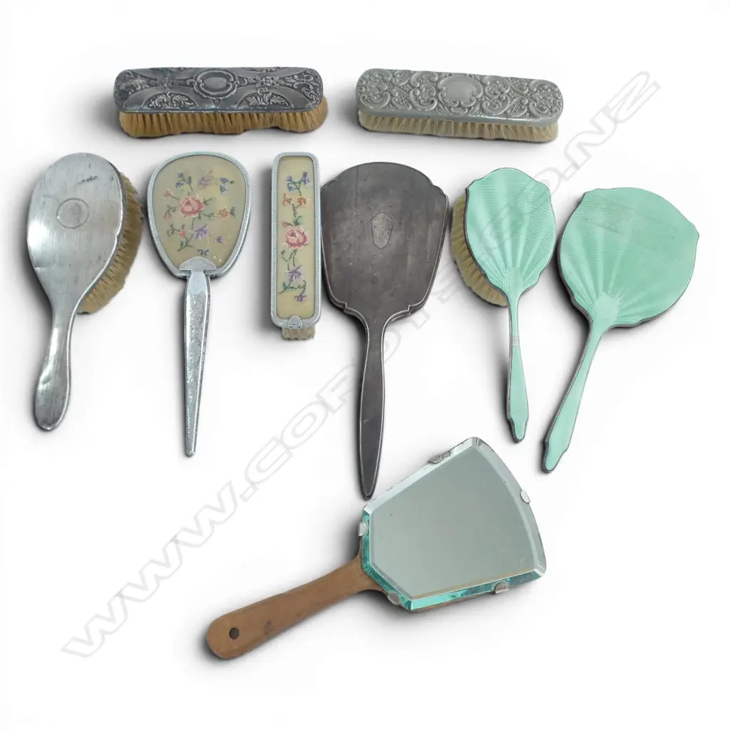 2 STG SILVER MIRRORS & 3 BRUSHES (2 enamelled) + 4 OTHERS Image 1++