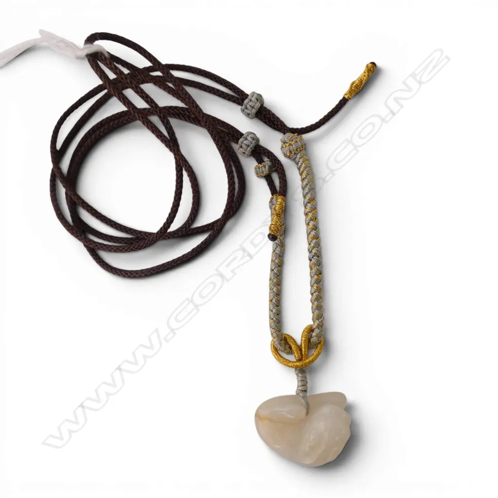 NECKLACE w. CARVED JADE PENDANT (TEMPLE LION) Image 1++