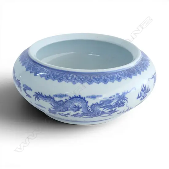 CHINESE B/W PORCELAIN BOWL DRAGON DESIGN DIA220MM