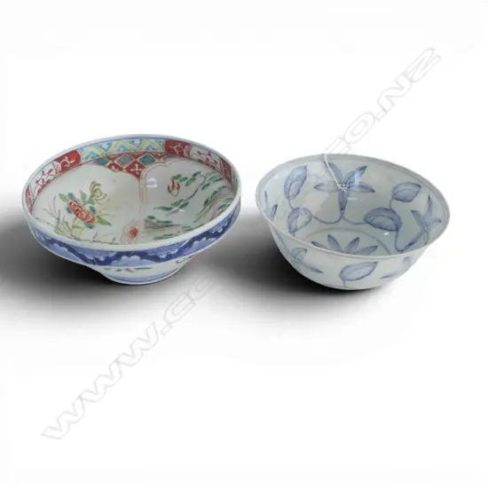 2 ORIENTAL BOWLS, 1 AF 180mm dia