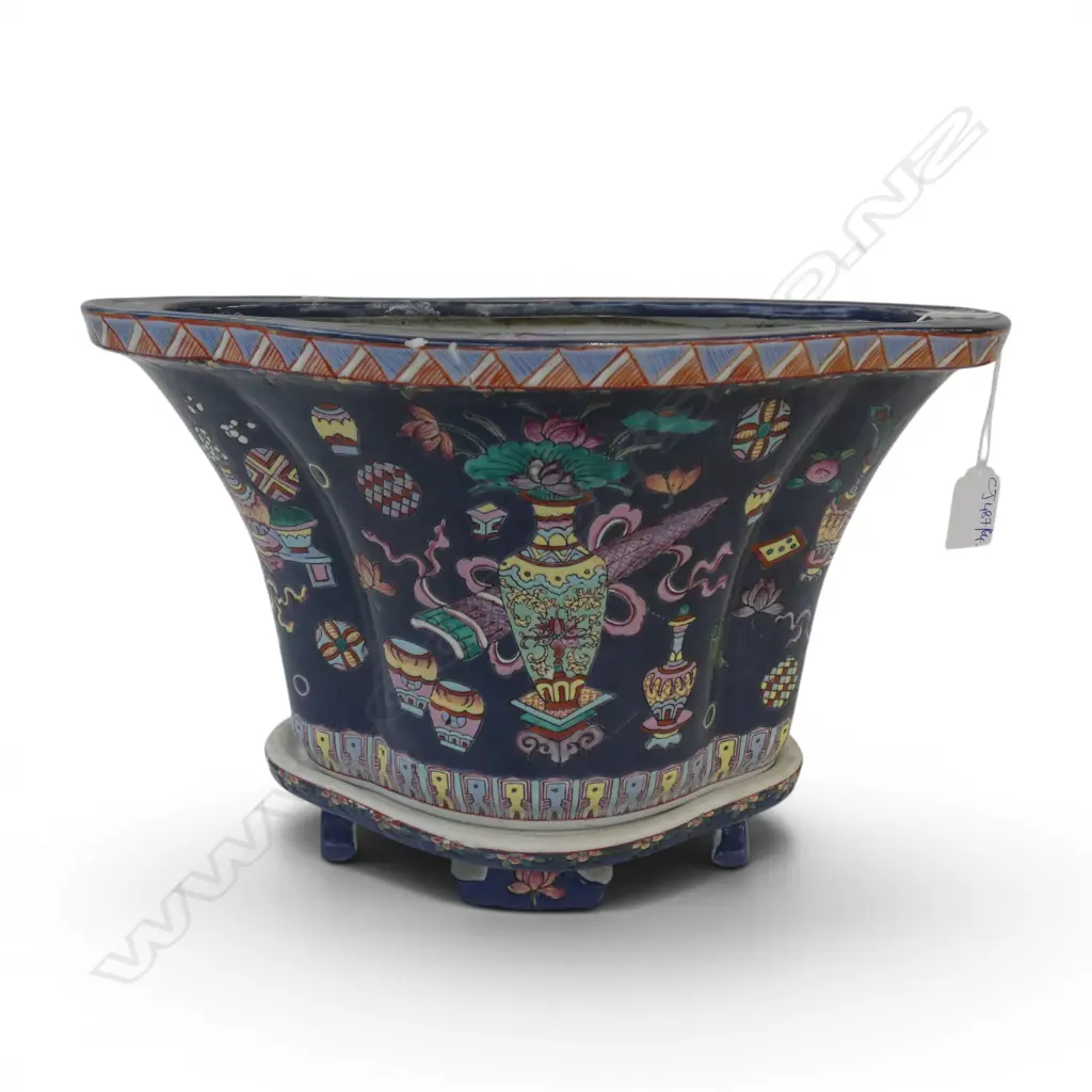 ORIENTAL PLANTER H.250mm W.350mm Image 1++