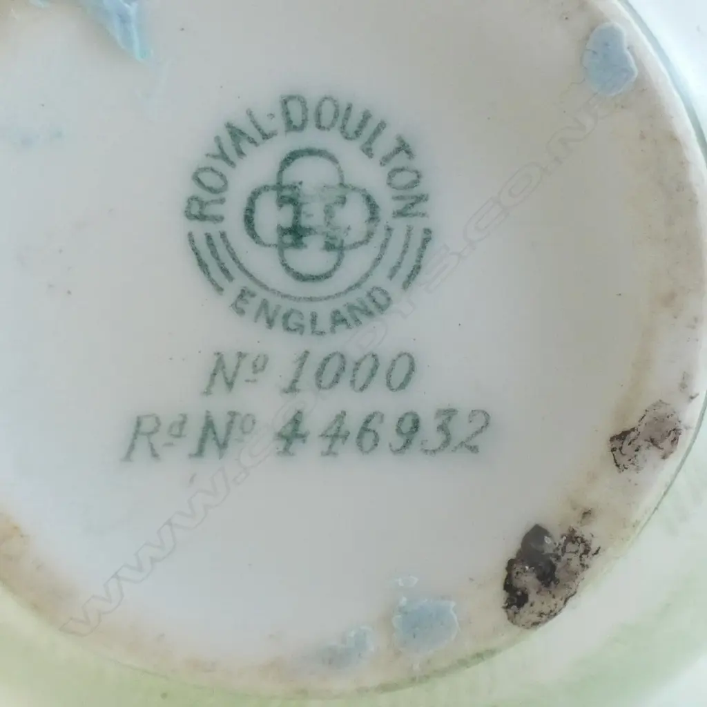 ROYAL DOULTON MINIATURE GREEN CHILDREN VASE, H.100mm Image 1++