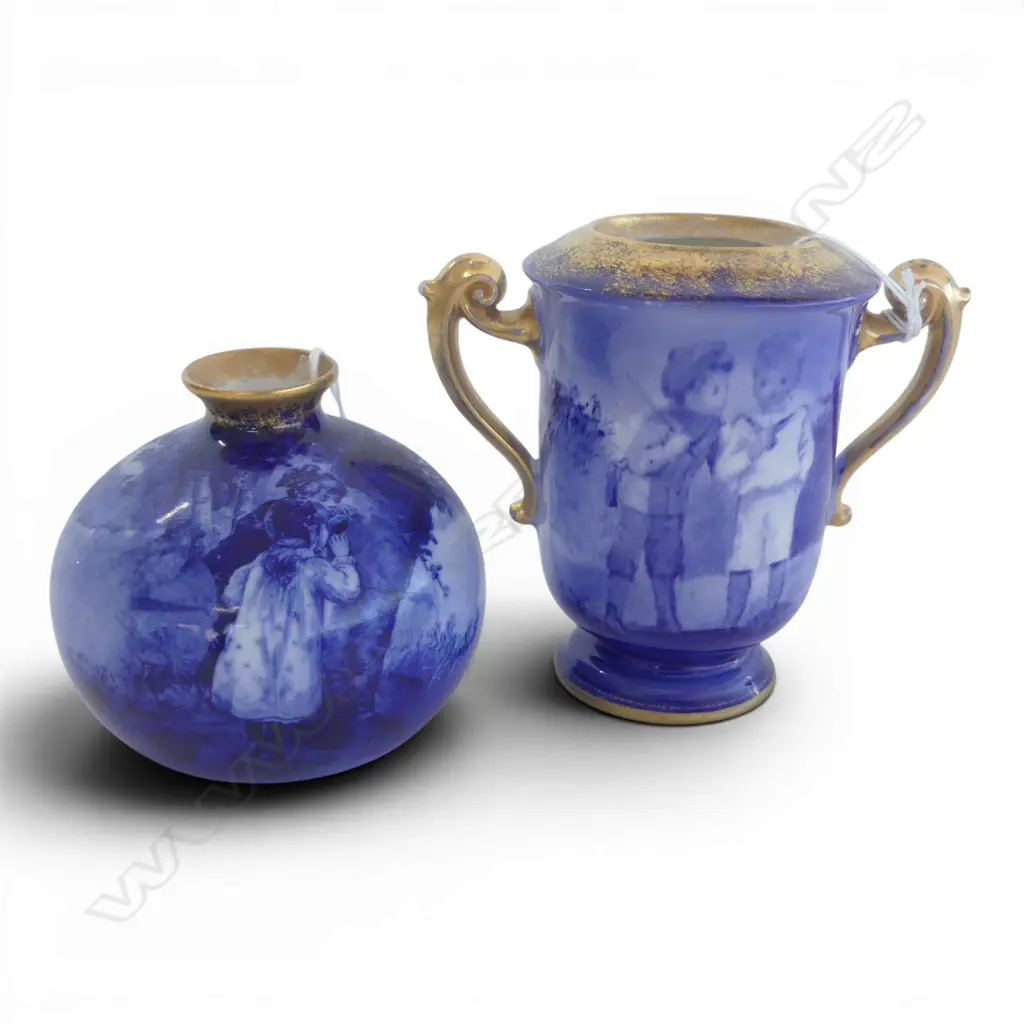 2 PCS DOULTON BLUE CHILDREN, H.100/65mm, urn no lid Image 1++