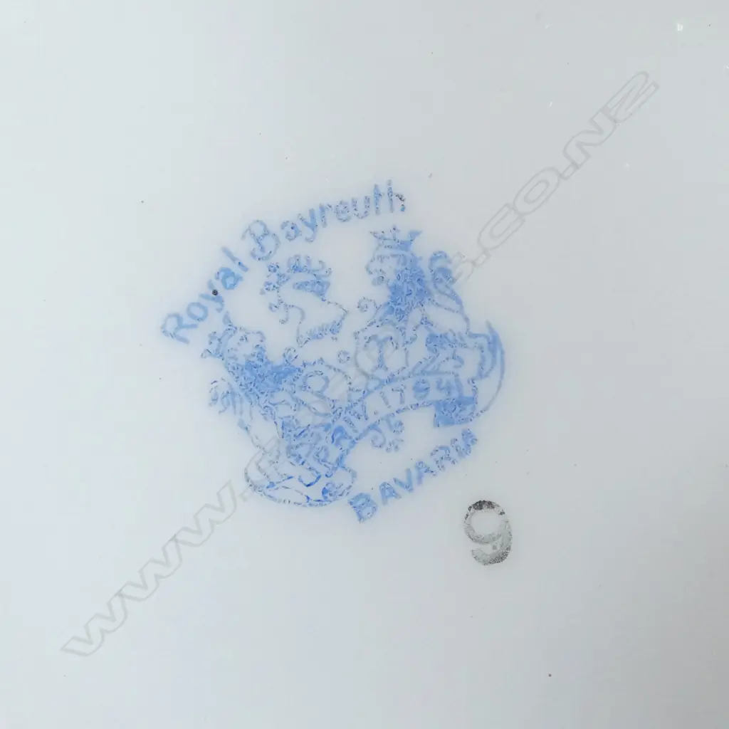 ROYAL BAYREUTH SUNBONNET BABIES TEAPOT, H.100x190mm Image 1++