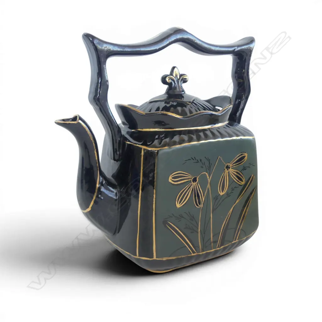 VICTORIAN AESTHETIC MOVEMENT TEAPOT JACKFIELD WARE ENGLAND, H.200MM L.190MM Image 1++