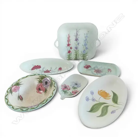 COLLECTION OF 6PCS RADFORD HAND PAINTED CHINA 4 DISHES 2 HANDLED DISH & BOW;L DIA200MM