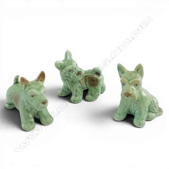 3 SYLVAC GREEN TERRIER PUPPY FIGURINES, H.60mm
