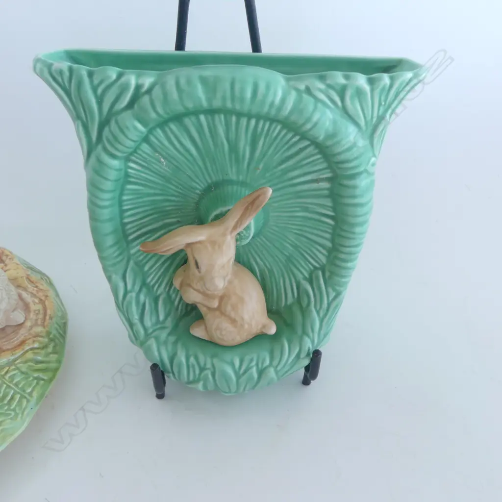 2 PCES SYLVAC CHINA, WALL POCKET & DISH 205mm dia Image 1++