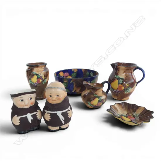 5 PCES TUNSTALL + 2 GOEBEL MONKS