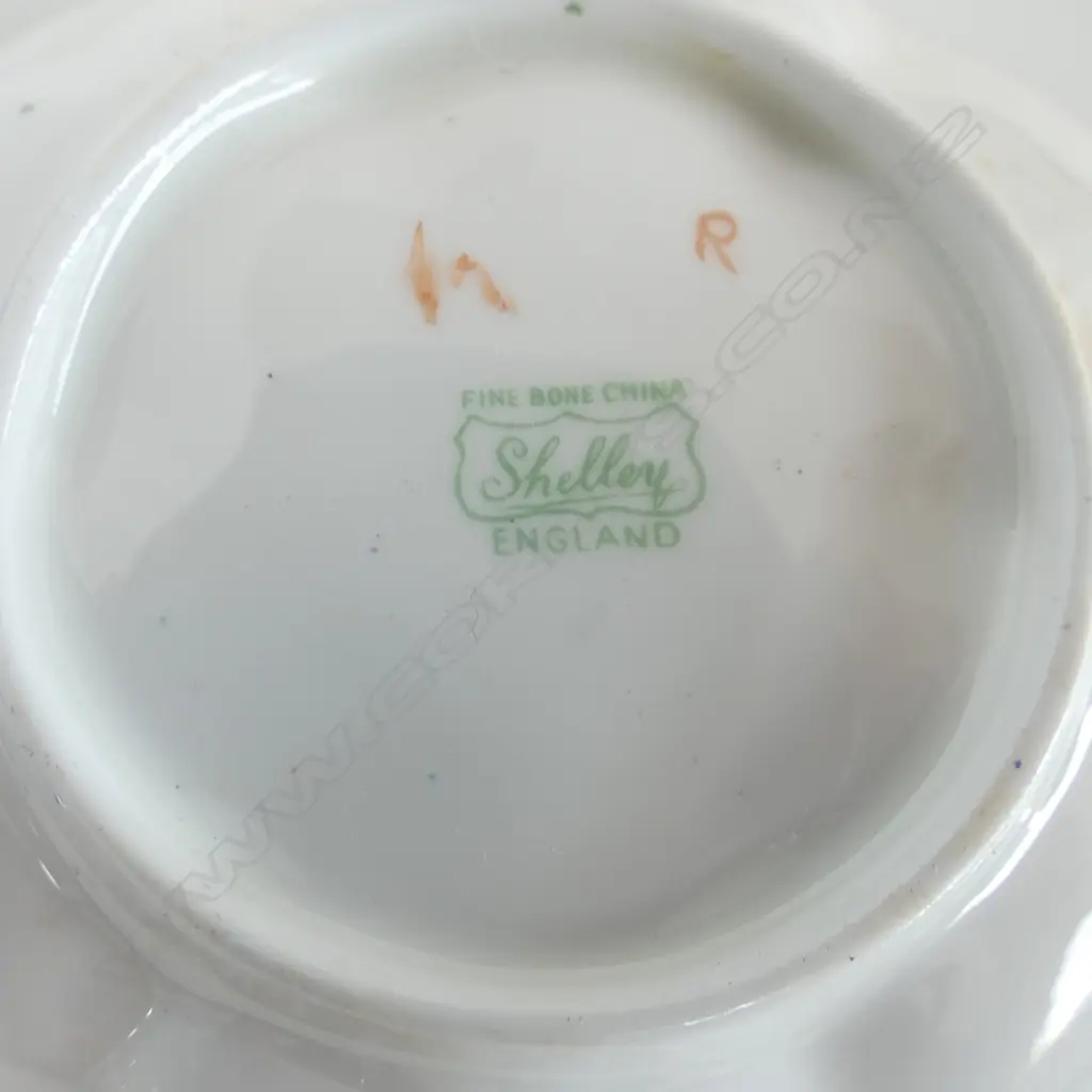 GRIMWADES CHINA CAKE PLATE & CSP WITH SHELLEY AOF JUG H110MM & DISH Image 1++