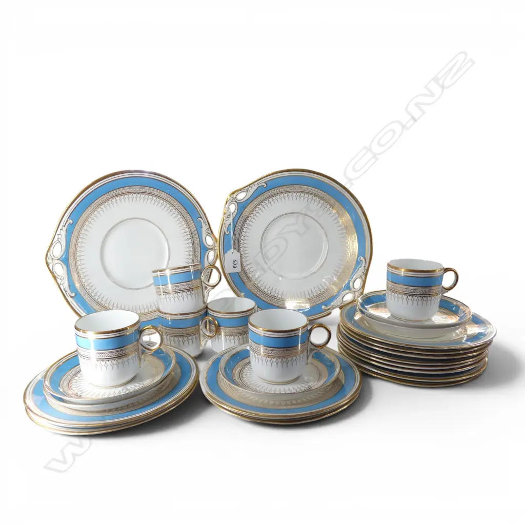 25PCS VICTORIAN CHINA TEASET INCL. 12 PLATES, 2 CAKE PLATES, 6 CUPS, 5 SAUCERS Image 1++