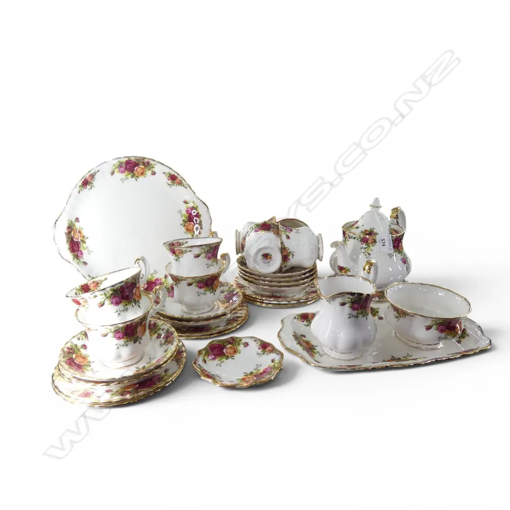LG ROYAL ALBERT 'OLD COUNTRY ROSES' TEA SET... Image 1++