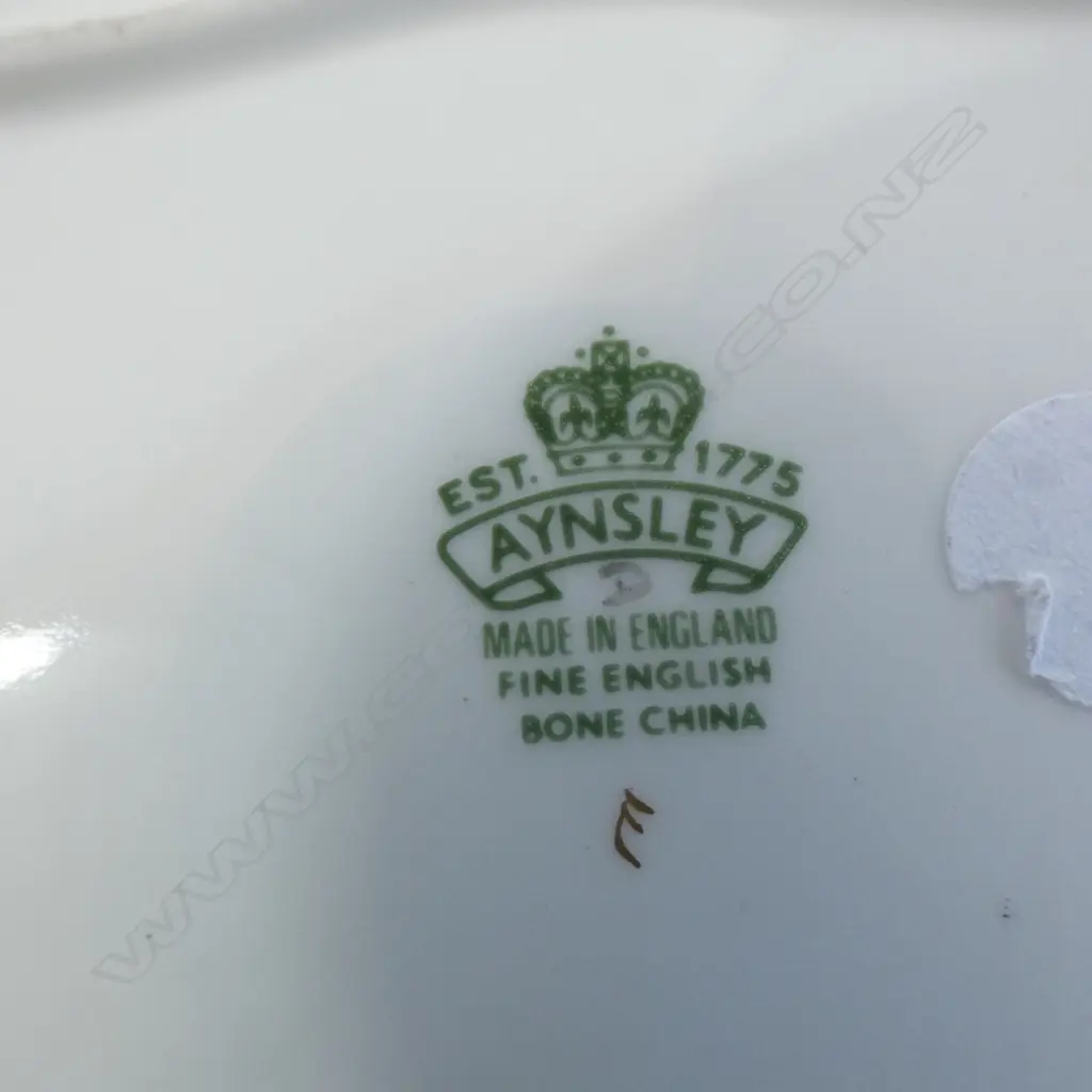 2 EDWARDIAN CUPS 1 SAUCER & 2 AYNSLEY ORCHARD GOLD PIN DISHES L110MM Image 1++