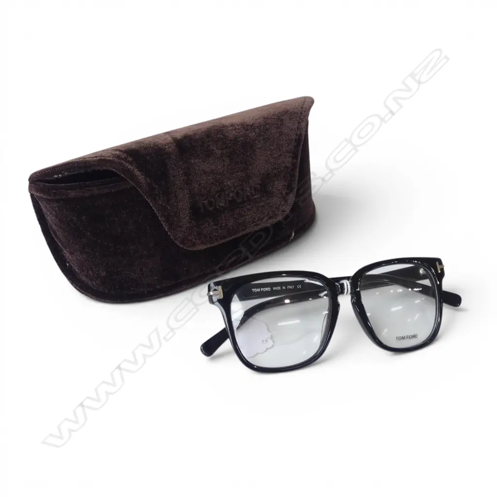 PR TOM FORD EYE GLASSES, CASED Image 1++