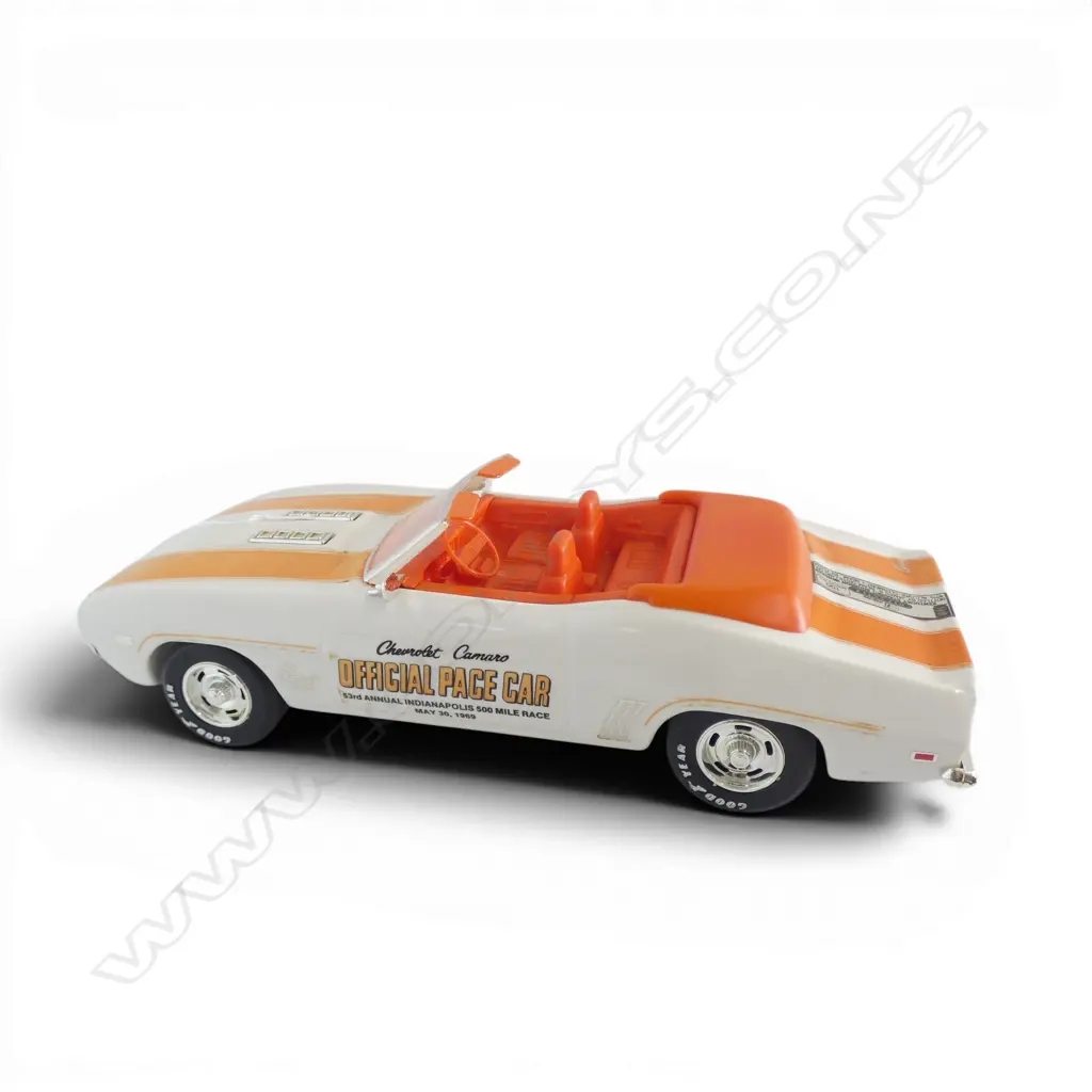 JIM BEAM DECANTER CAR L.330mm CHEVROLET CAMARO 53rd ANNUAL INDIANAPOLIS 500 MILE RACE 1969 Image 1++