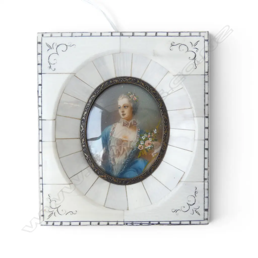 IVORY FRAMED PORTRAIT MINIATURE  Image 1++
