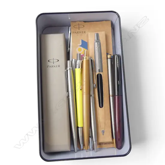 COLLECTION OF PARKER PENS NEW & VINTAGE 