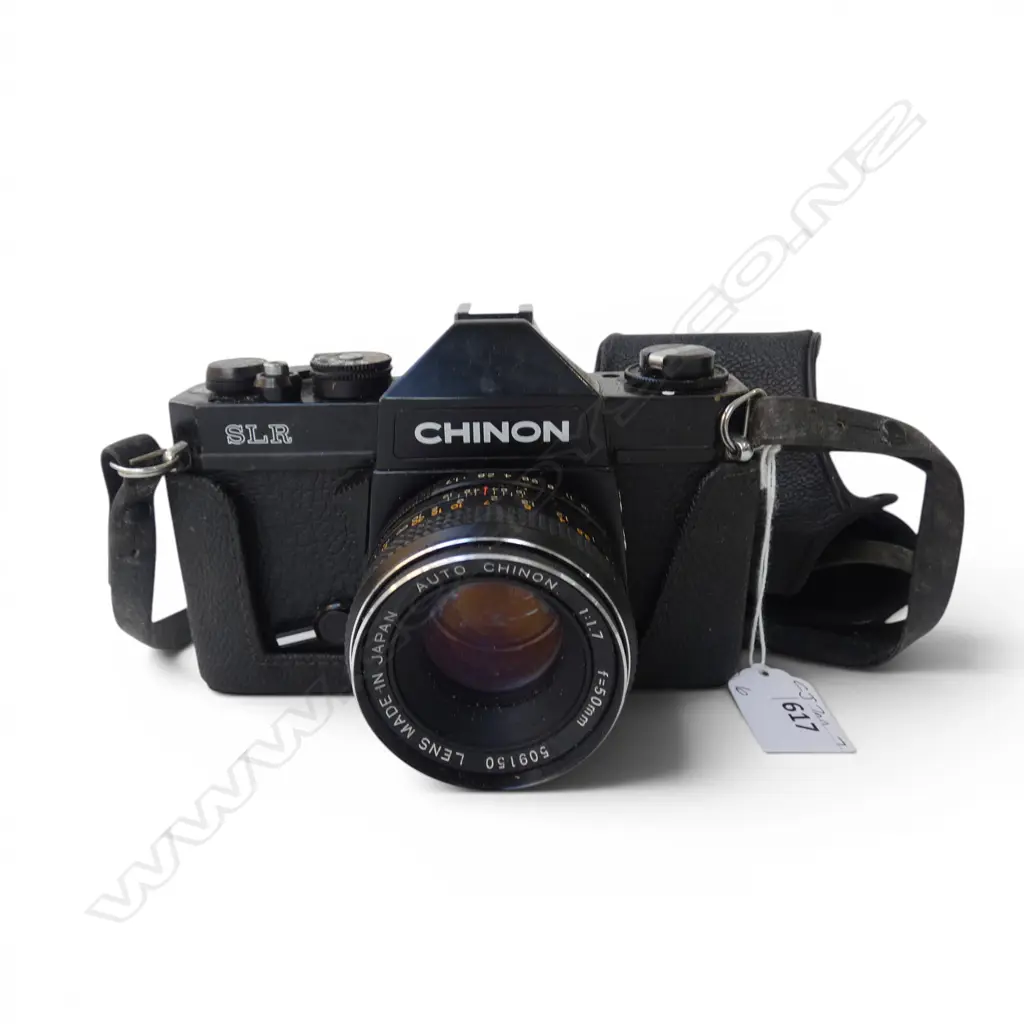 CASED VINTAGE CHINON 35mm SLR CAMERA Image 1++