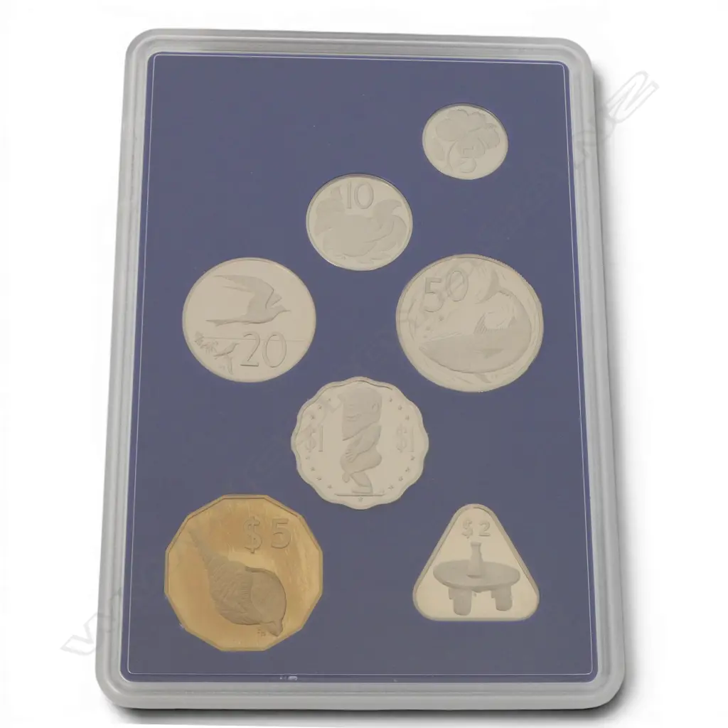 ASST. COINS, SOME NZ PRE 1947, COOK ISLANDS PROOF SET, COPPER PENNIES ETC Image 1++