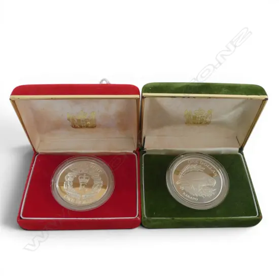 2 CASED NZ PROOF SILVER DOLLAR COINS 1986 & 1986 ROYAL VISIT 
