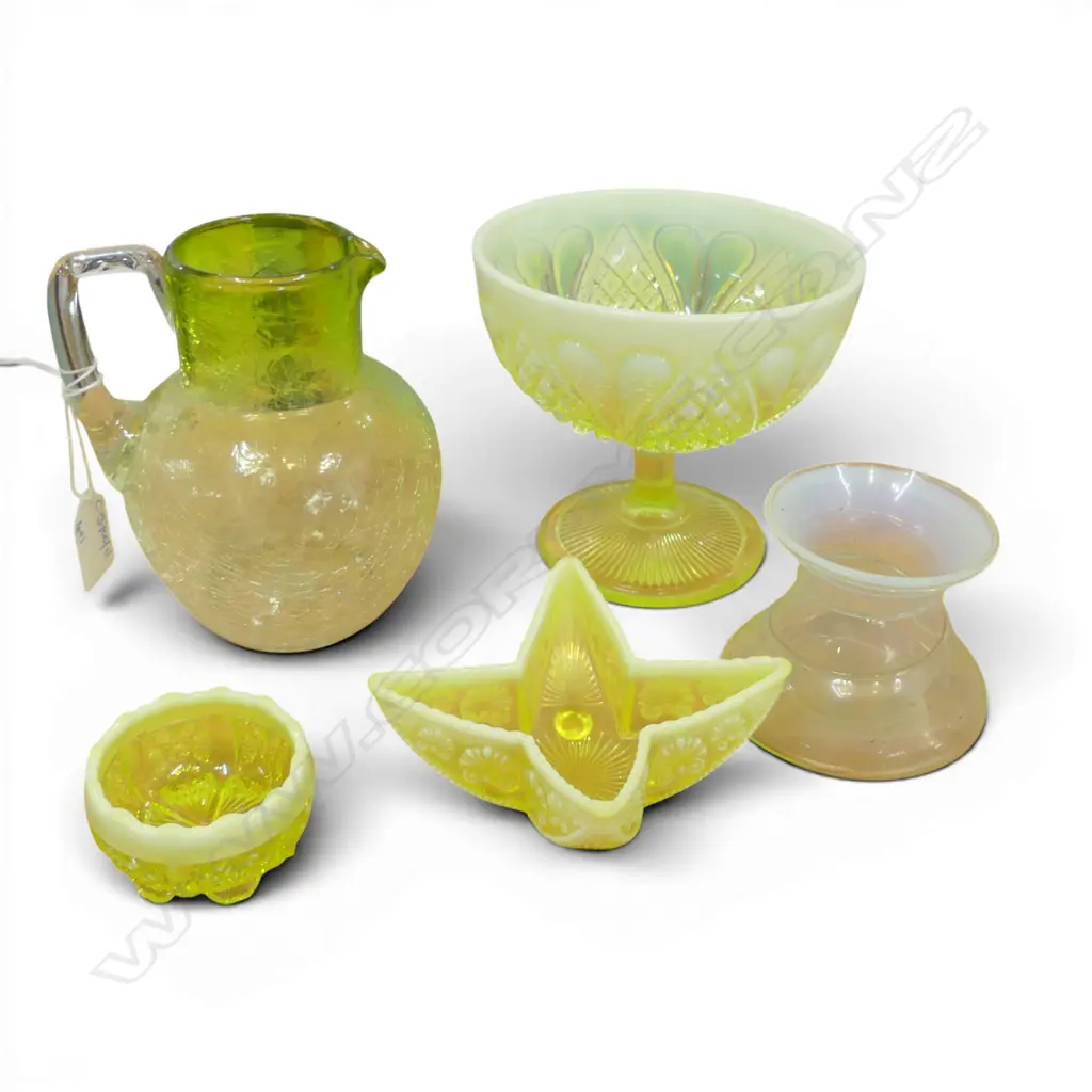 4 PCES URANIUM GLASS + JUG H.140mm Image 1++