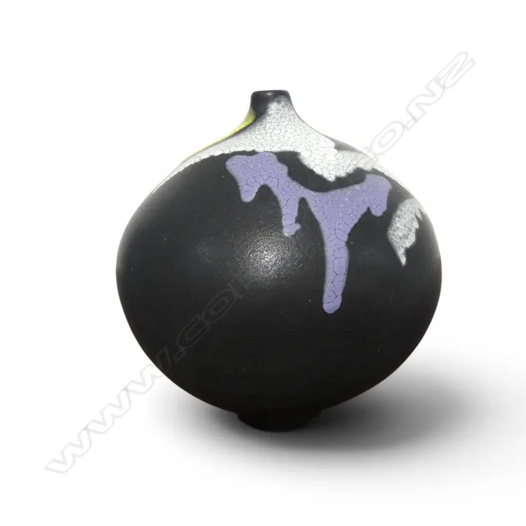 Graham Ambrose 'Abstract Orb' ceramic vase. H.130mm. See biographical details on previous lot Image 1++