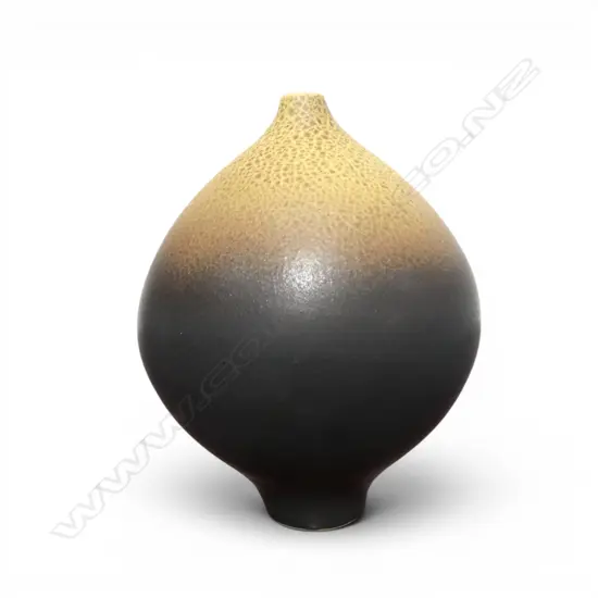 Graham Ambrose 'Gold Lace (Sulphur) Orb' ceramic vase. H.150mm. See biographical details on previous lot
