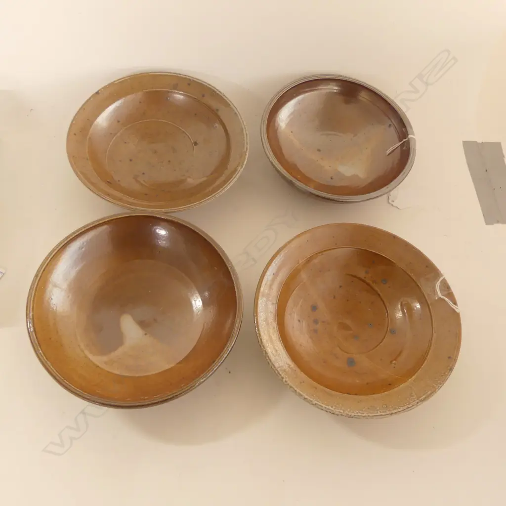 2 X2 NZ STUDIO POTTERY SMALL BOWLS  SHINO GLAZE DIA 180 MM Image 1++