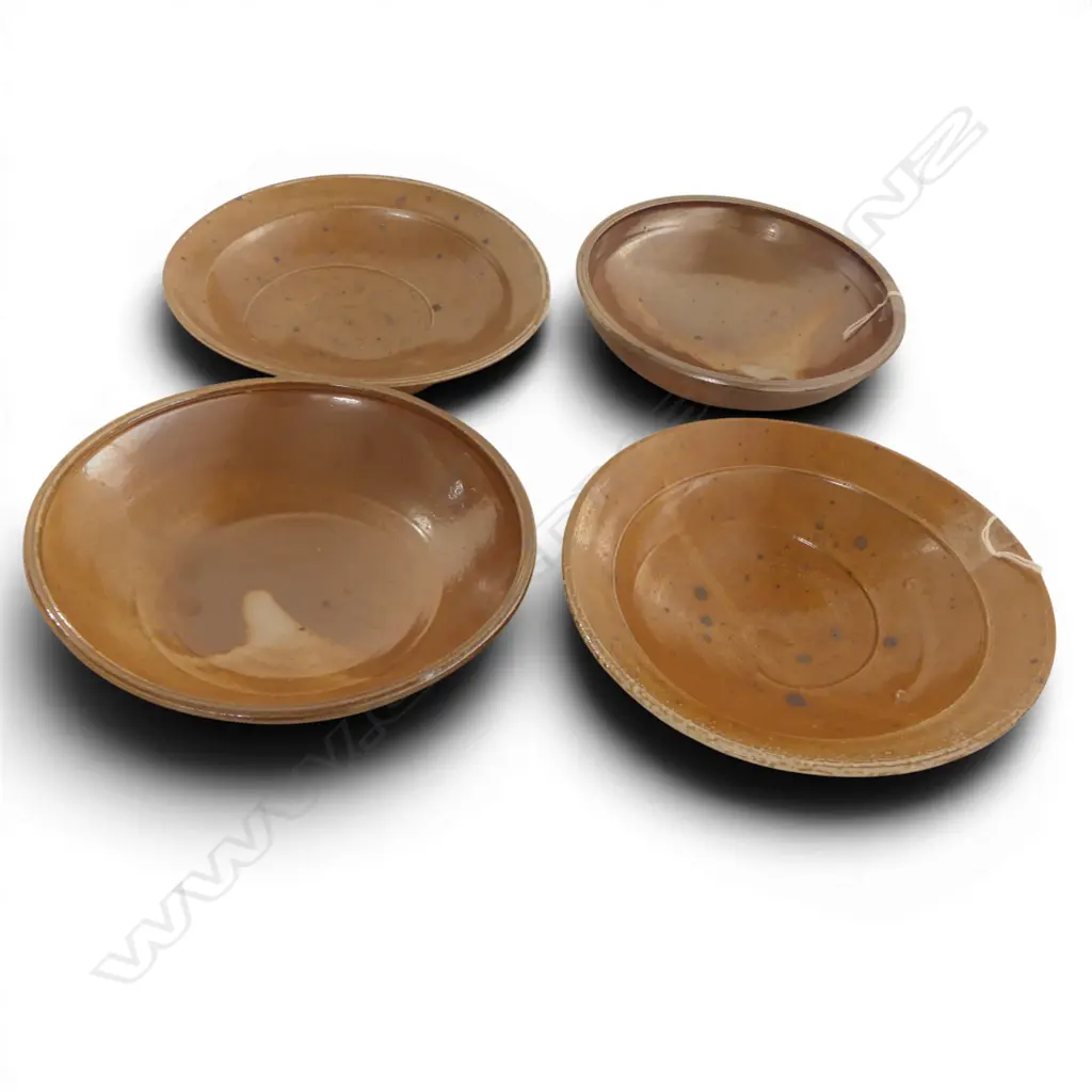 2 X2 NZ STUDIO POTTERY SMALL BOWLS  SHINO GLAZE DIA 180 MM Image 1++