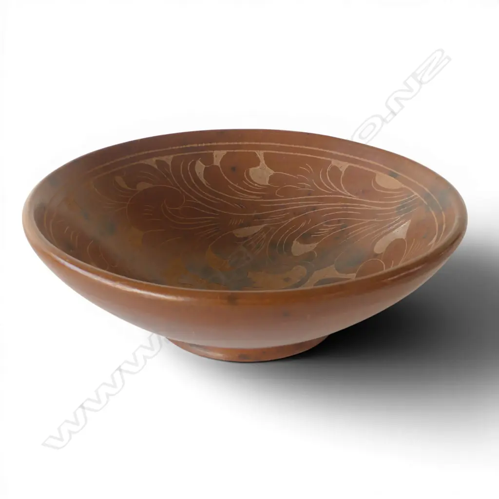LOMBOK INCISED POTTERY BOWL DIA250MM Image 1++