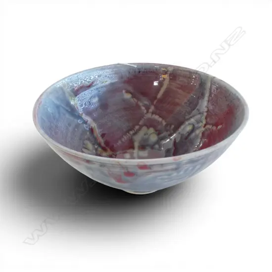 RED & BLUE STUDIO POTTERY BOWL BY PETER GIBBS NELSON DIA 190MM